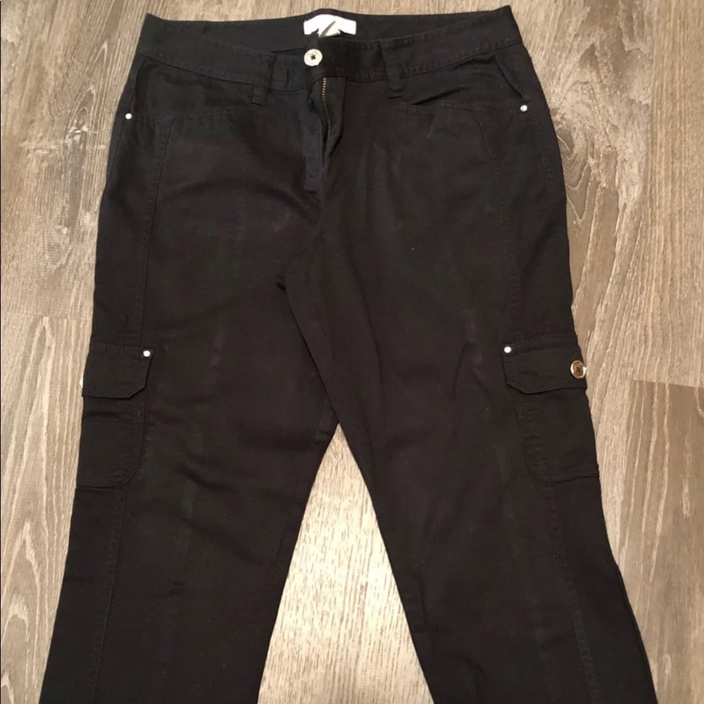 WHBM Capris- Black